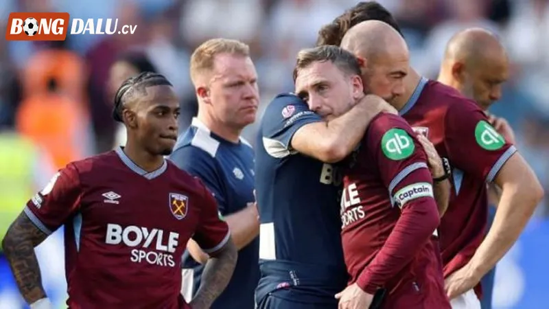 Kịch bản nghẹt thở và cay đắng khiến West Ham xuống hạng ở vòng 38